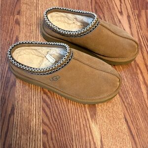UGG Women's Tan Slippers
